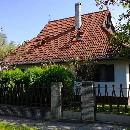 Apartment Pelikan Apartman, 60 Meter Balatonbereny
