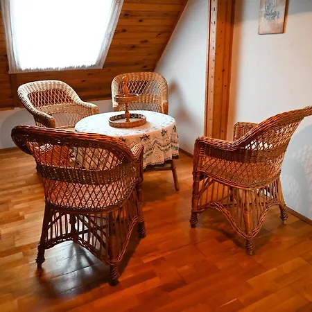 Pelikan Apartman, 60 Meter Balatonbereny